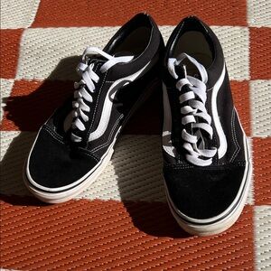 Classic Vans Black and White Men's Sneakers